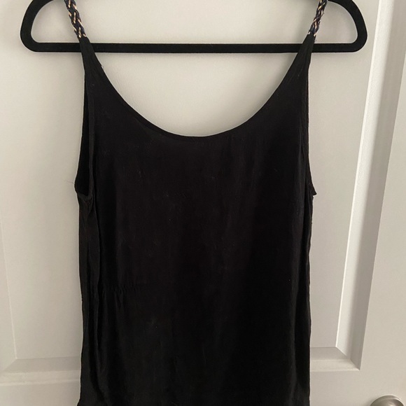 Black top with nice gold details - Picture 4 of 4